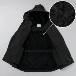 AND WANDER / Fishtail Octa Coat