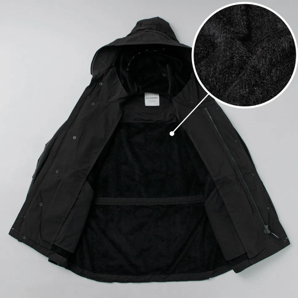 AND WANDER / Fishtail Octa Coat