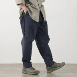AND WANDER / Nylon Chino Tucked Tapered Pants