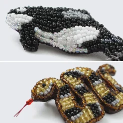 BEADED ACCESSORIES / Beaded pin badge S