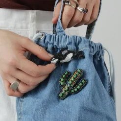 BEADED ACCESSORIES / Beaded pin badge S