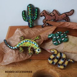 BEADED ACCESSORIES / Beaded pin badge S