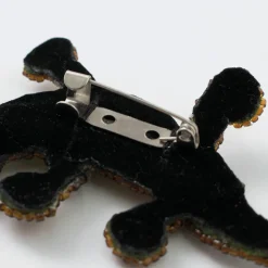 BEADED ACCESSORIES / Beaded pin badge L