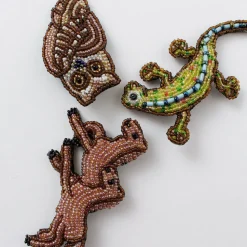 BEADED ACCESSORIES / Beaded pin badge L