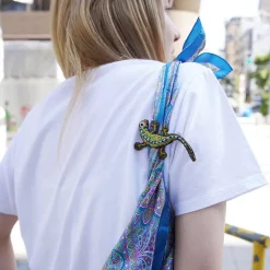 BEADED ACCESSORIES / Beaded pin badge L