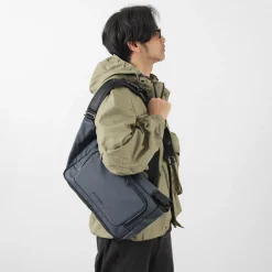 BERUF / Satellite 10+ sling bag