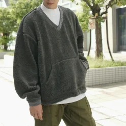 FNOR / V-Neck Boa Pullover