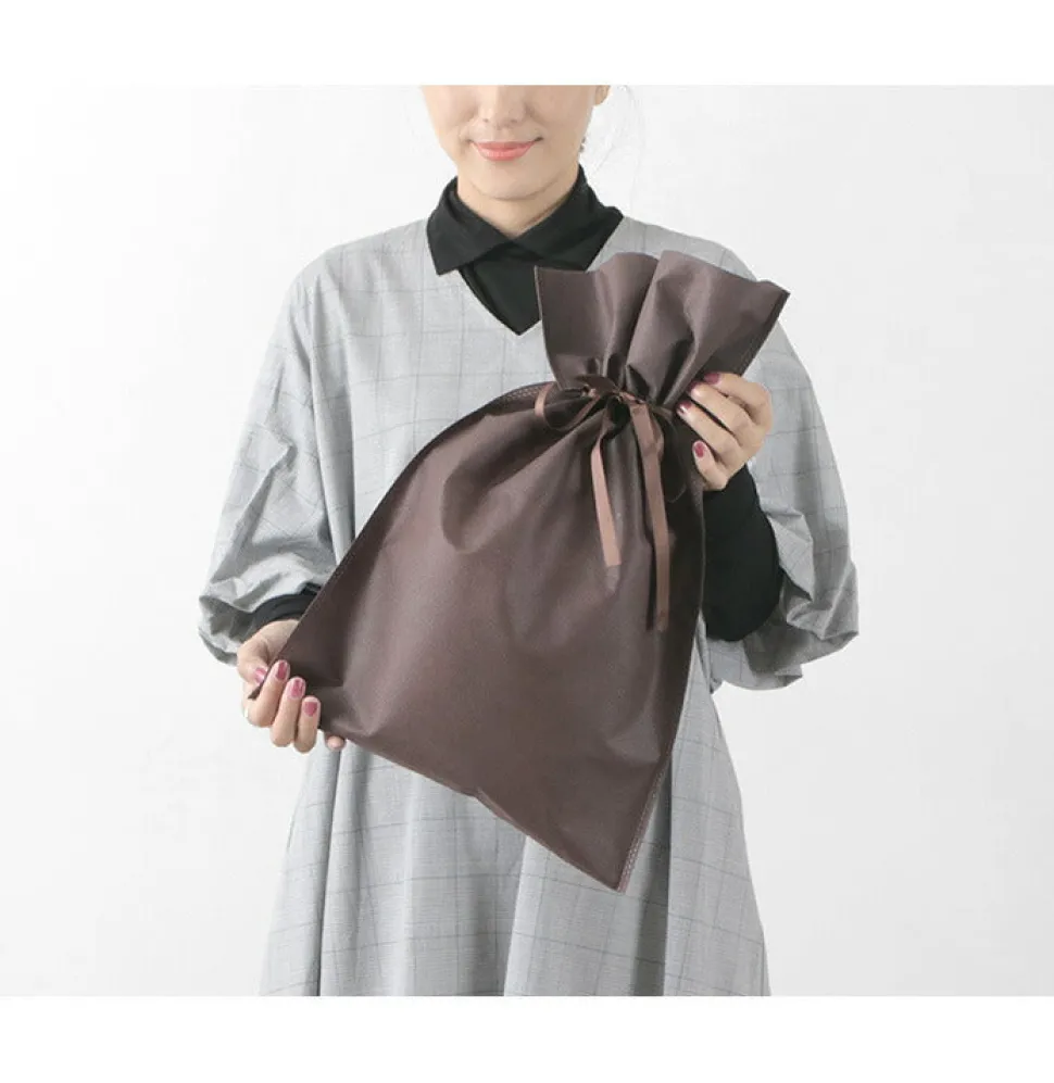 Haku Clothing / Wrapping