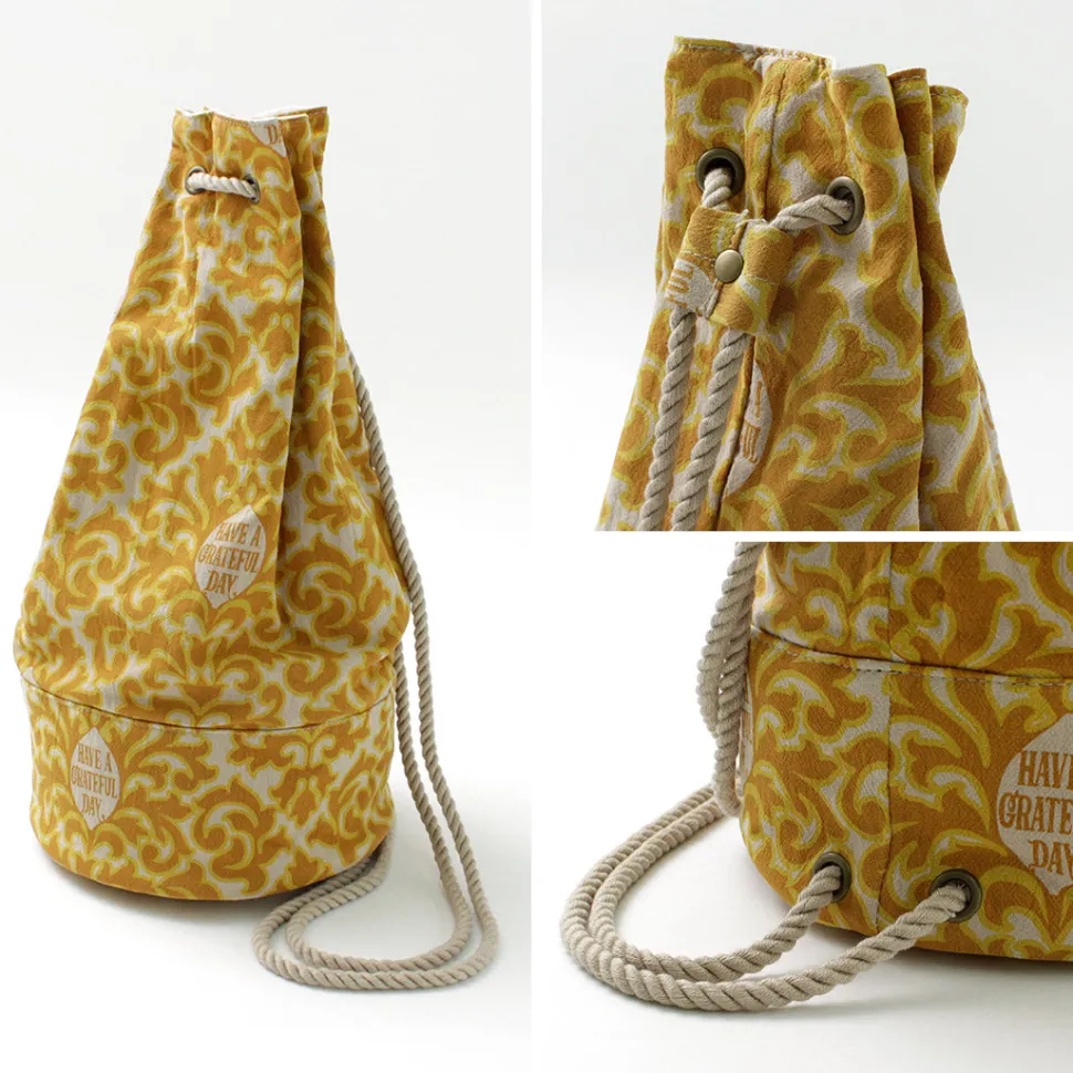 HAVE A GRATEFUL DAY / Retro damask fabric shoulder bag