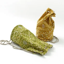 HAVE A GRATEFUL DAY / Retro damask fabric shoulder bag