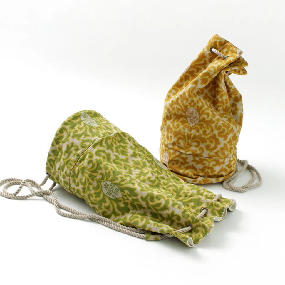 HAVE A GRATEFUL DAY / Retro damask fabric shoulder bag