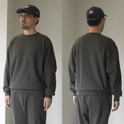 HEALTHKNIT / Room Setup Sweatshirt