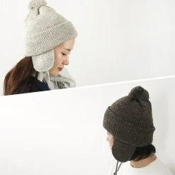 HIGHLAND 2000 / 3G Solid Bobcap Double Ear Cover and Pom Pom and Chin Rope (20cm)