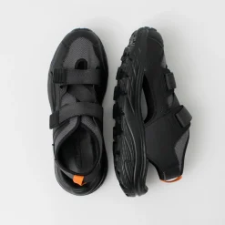 HI-TEC / East End Port Sandals