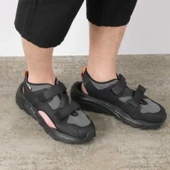 HI-TEC / East End Port Sandals