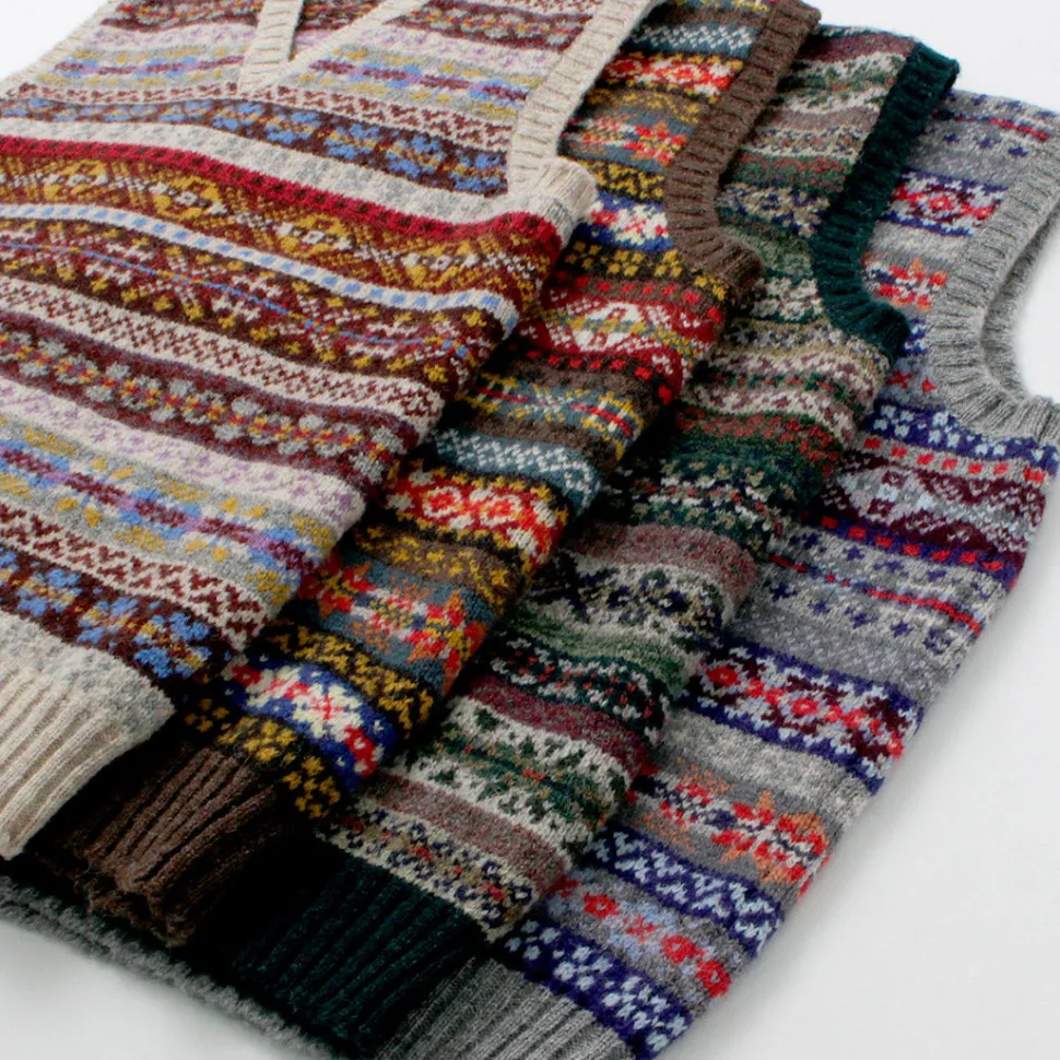 JAMIESONS / Fair Isle V-neck Vest