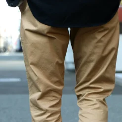 JAPAN BLUE JEANS / RJB1610 40/3 High Count Twill Wide Tapered Vintage Chinos