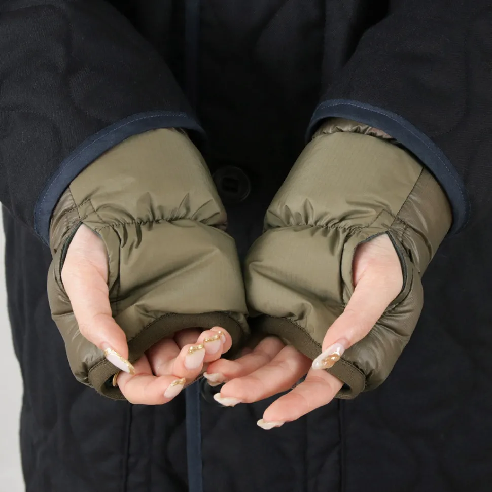 NANGA / Mountain Lodge Down Wrist Gaiter