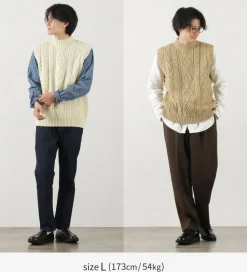 OLD DERBY KNITWEAR / Cable Turtle Slipover