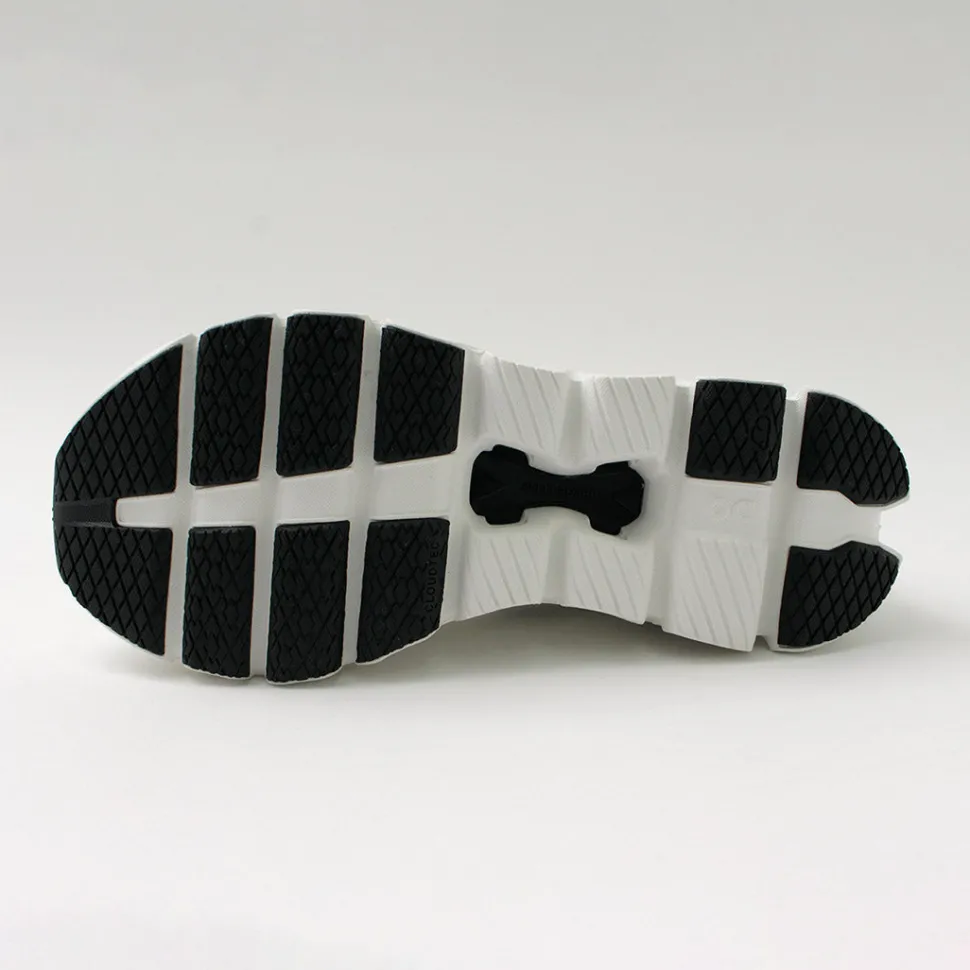 ON / Cloud X 4 Sneakers