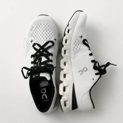 ON / Cloud X 4 Sneakers