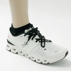 ON / Performance Low Socks