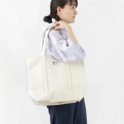 PARROTT CANVAS / Capri Style Tote