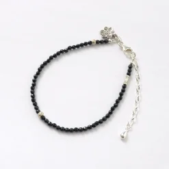 PHADUA / Black onyx (3mm) cut bead anklet adjuster