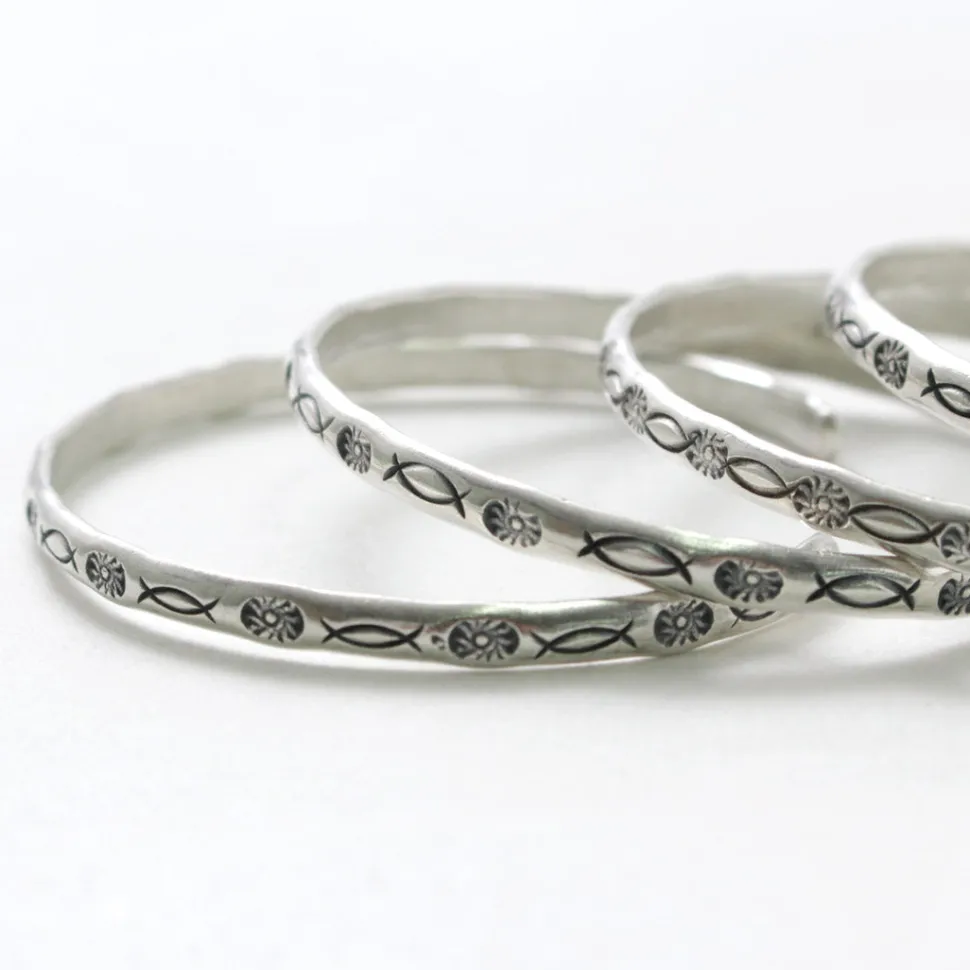 PHADUA / Karen Silver Bangle / 1439