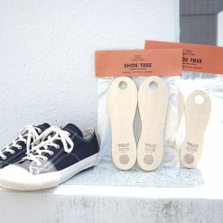 PRAS / Shoe tree Hiba wood