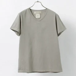 REMI RELIEF / LW processed V-neck T-shirt