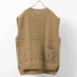 SLOW HANDS / Vegetable Dye Aran Drop Shoulder Knit Vest