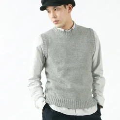 SOGLIA / LANDNOAH British Wool Crew Neck Knitted Vest