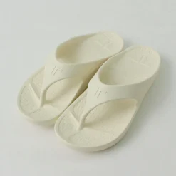 TELIC / Flip Flop 2 Recovery Thong Sandal