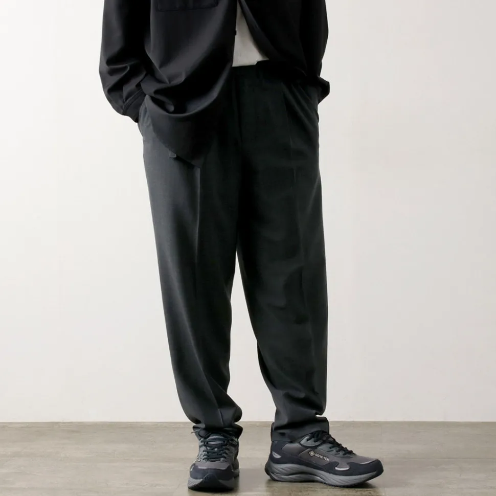 WHITE MOUNTAINEERING / Stretch Twill One-tuck Pants